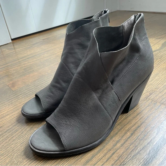 Eileen Fisher Ink Leather Peep Open Toe Heeled  Booties Size 11 - Picture 1 of 13